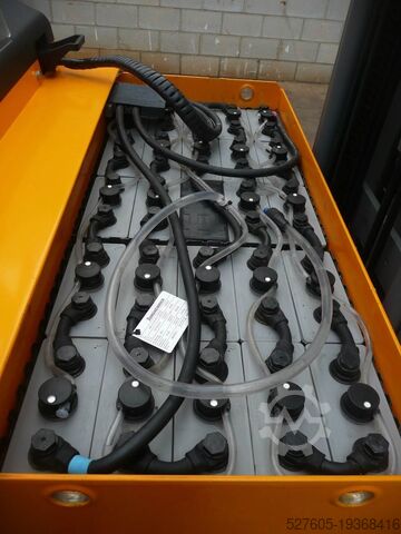 重型卡车 Jungheinrich ETV 112 590 DZ