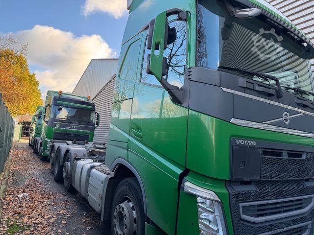 Camión de carga pesada VOLVO FH 500 3 Achser 6x2  25 stück Vorhanden GGVS