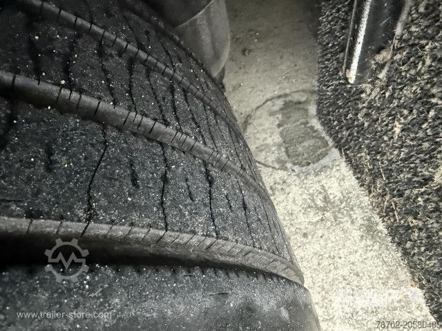 Open semitrailer with tarp Krone Curtainsider Mega