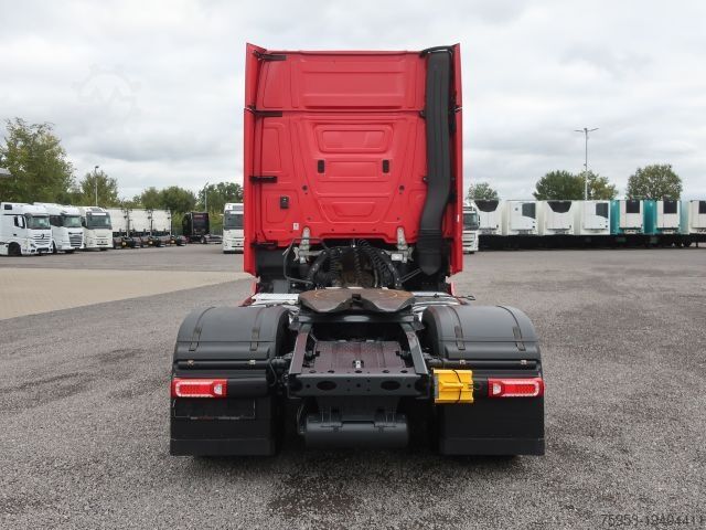 واحد کشنده استاندارد Mercedes Benz 1851 LS Actros Gigaspace Solostar Retarder