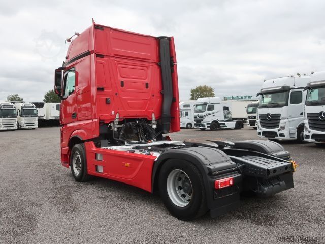 واحد کشنده استاندارد Mercedes Benz 1851 LS Actros Gigaspace Solostar Retarder