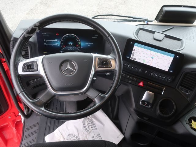 Стандартний тягач Mercedes Benz 1851 LS Actros Gigaspace Solostar Retarder
