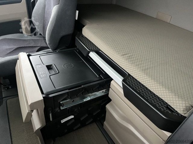 Standart çekici ünitesi MAN TGX 18.470 4x2 BLS