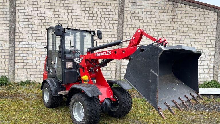 लोडर Heracles H220E