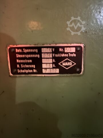 Univerzalni obradni centar MAHO MH700