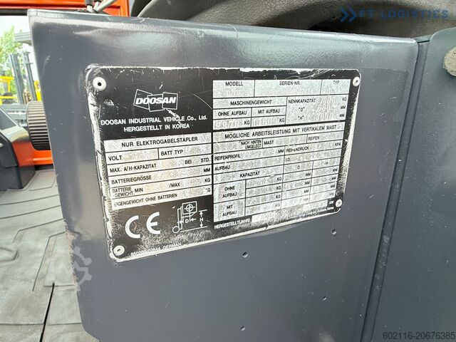 Forklift empat roda DOOSAN 70 / DUPLEX / FORK 2500MM / POSITIONER