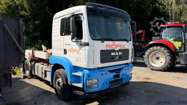 Özel amaçlı kamyon MAN TGA 26.430 6x4 Silo Aufsteller Bj 2005