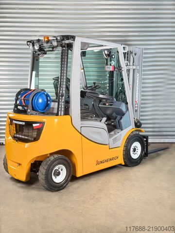 एलपीजी फ्रंट फोर्कलिफ्ट Jungheinrich TFG 4254s - Service Neu - Triplex - 2.5t - 4.7m Hub - VW