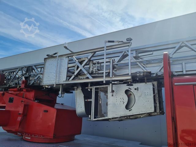 รถบรรทุกแพลตฟอร์มงาน MERCEDES-BENZ LF 1313 (1113) Drehleiter METZ Korb Oldtimer H