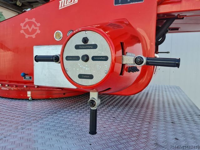 รถบรรทุกแพลตฟอร์มงาน MERCEDES-BENZ LF 1313 (1113) Drehleiter METZ Korb Oldtimer H