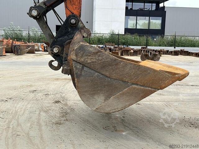 Crawler excavator Doosan DX235LCR-5