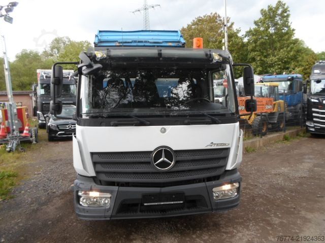 Fourgon benne basculante MERCEDES-BENZ 823 K/ Meiller Kipper/ 198000 KM