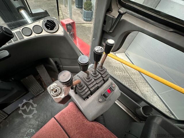 大型フォークリフト - ディーゼル Kalmar DCE 160-12