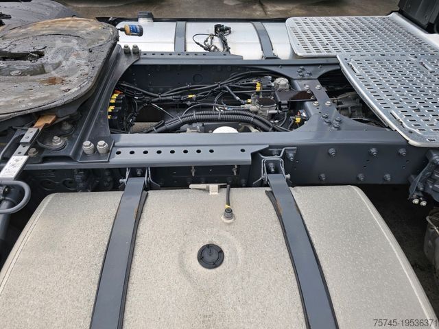 Standard trækkerunit DAF XF 530 *TOP*ACC*2X TANK*STANDKLIMA *RETARDER *