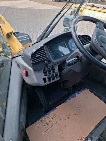 Hjólhleðsluvél KOMATSU WA200 * WENIG BELASTET * TOP * NEUE REIFEN