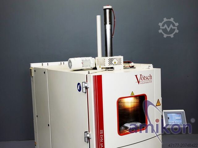 Iskutestikammio –75°C – +220°C Vötsch VT 7012 S2