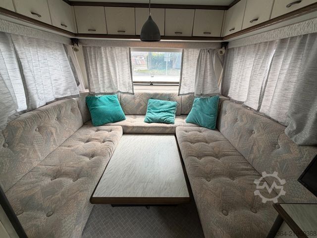 Caravan HOBBY 400 / 10 C Wohnwagen mit Vorzelt
