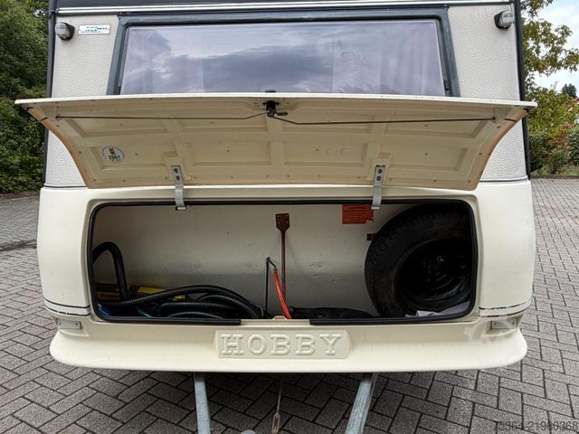 Caravan HOBBY 400 / 10 C Wohnwagen mit Vorzelt