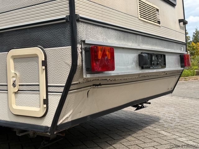 Caravan HOBBY 400 / 10 C Wohnwagen mit Vorzelt
