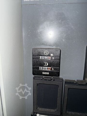 مركز تشغيل رأسي Deckel Maho DMC 63V