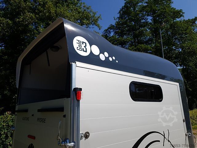 Φορτηγό ζώων Cheval Liberté Gold 3 2er Pferdeanhänger Sattelkammer Lager Neuss