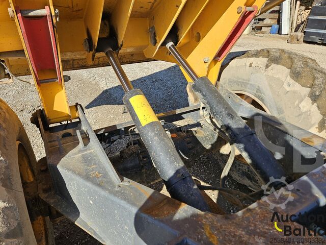 Mini damper Terex TA 9