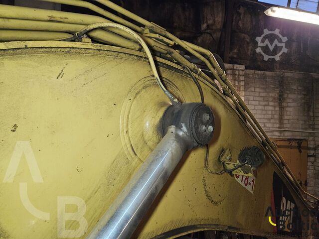 Excavadora sobre orugas Caterpillar 318 E L