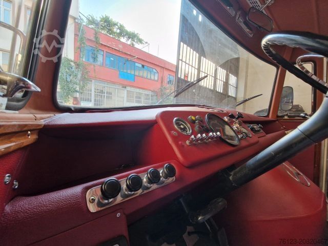 Minibús MERCEDES-BENZ Vorgänger Sprinter O 319 Samba mit Faltdach AC