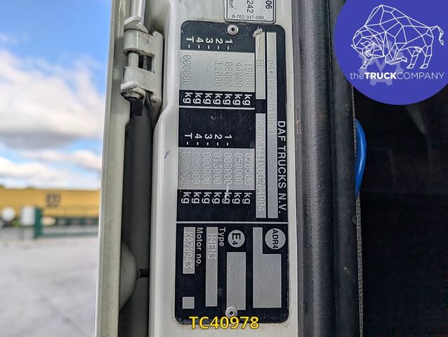 ड्राइवर की टैक्सी के साथ चेसिस DAF XF 450