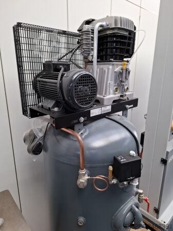 Kolbenkompressor #1121570213 Schneider UNM STS 660-10-270