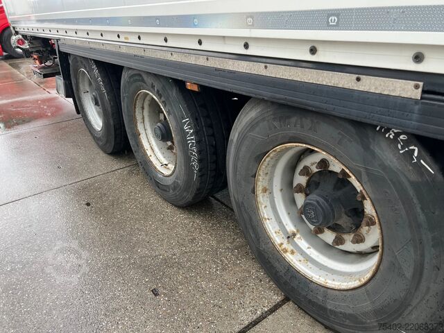 Chiếc vali Krone SD / Closed Box / Dhollandia / 1x Lift Axle