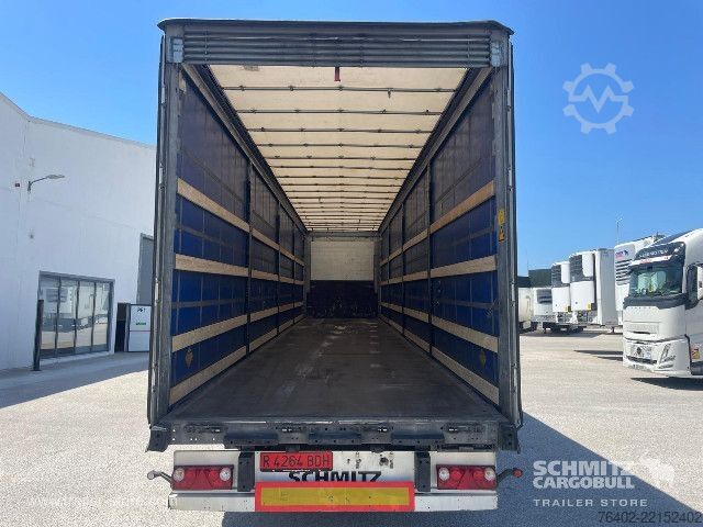 Semi-reboque aberto com lona Schmitz Cargobull Semitrailer Curtainsider Mega
