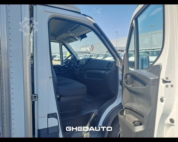 मिनिबस IVECO 35C14H BOX