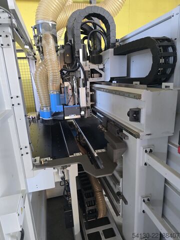 Gjennomløpende bearbeidingssenter Masterwood TF 600S