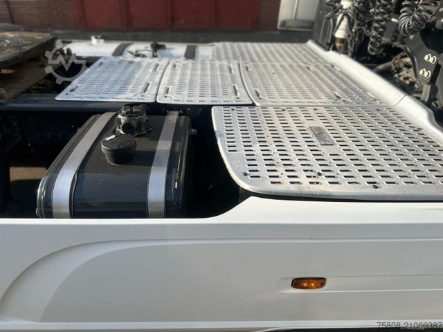 Unit traktor standar DAF XF480FT SSC Schubbodenhydraulik Alcoa Retarder