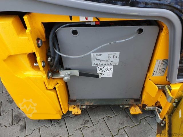 Etukuormaaja trukki JUNGHEINRICH EFG 215 / Triplex 4.25m / SS / nur 1.680h / 2021