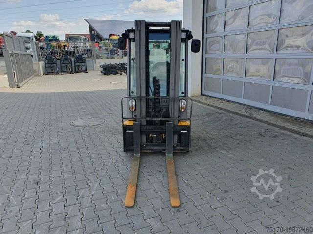 Etukuormaaja trukki JUNGHEINRICH EFG 215 / Triplex: 4.25m! / SS / nur 2.184h!