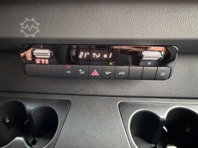 Kamion me dy kabina me shtrat të sheshtë Mercedes-Benz Sprinter 317 CDI 3665 9G DoKa AHK Klima Kamera