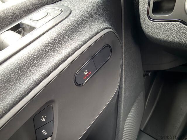 Kamion me dy kabina me shtrat të sheshtë Mercedes-Benz Sprinter 317 CDI 3665 9G DoKa AHK Klima Kamera