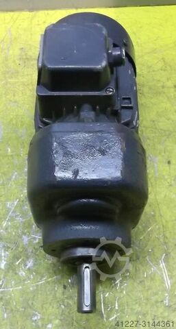 Motor cu transmisie 0,04 kW 12,1 rpm Nord SK0-56L-8