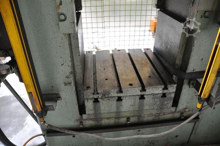 एच-फ्रेम प्रेस Vapo 250 ton