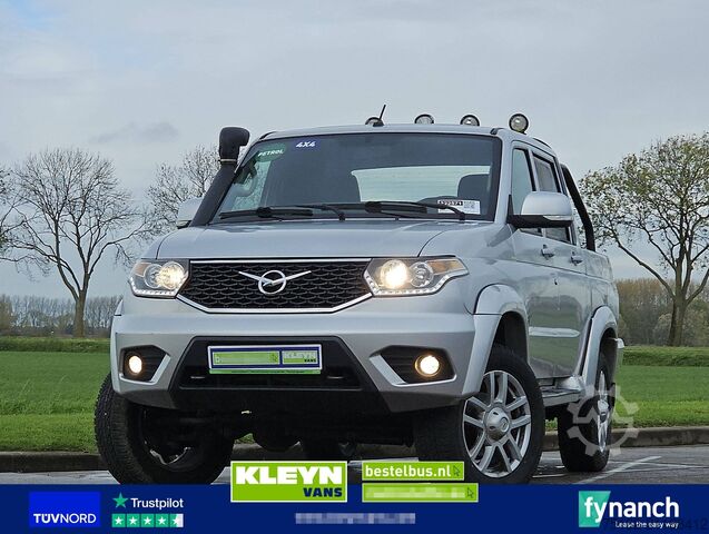 Pickup  Patriot Pick up 4x4 Petrol Airco!