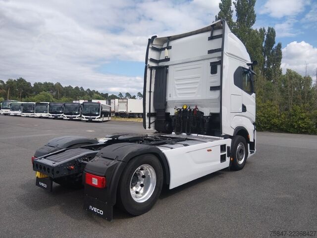 стандартен влекач Iveco S-Way AS 440 S 50 T/FP Standklima Navi