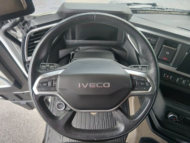 стандартен влекач Iveco S-Way AS 440 S 50 T/FP Standklima Navi