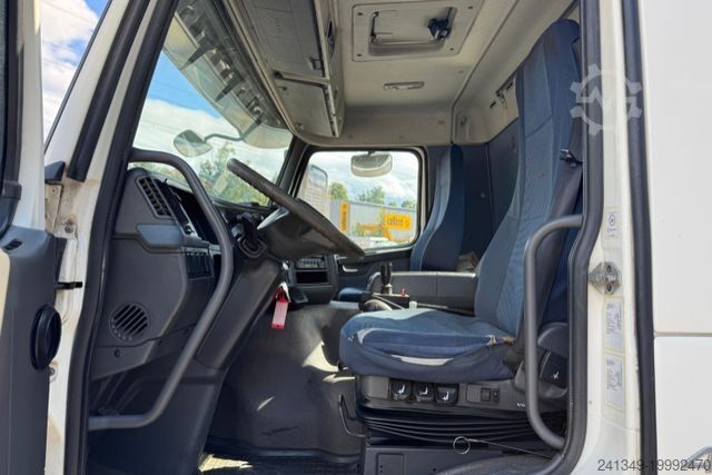 Камион с кука за контейнери VOLVO FM-440 8x4 Hiab 25T AHK