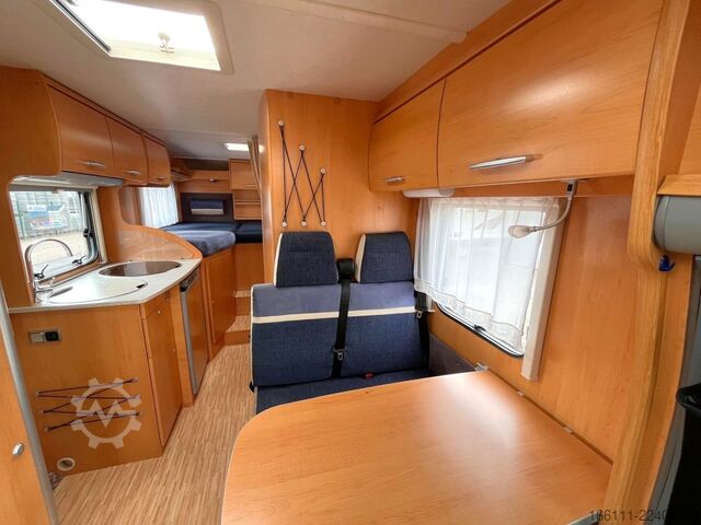 Halvintegreret autocamper HYMER/ERIBA Van 572 - Einzelbetten - Garage - Klima -