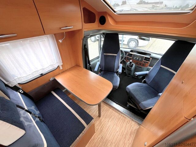 Halvintegreret autocamper HYMER/ERIBA Van 572 - Einzelbetten - Garage - Klima -