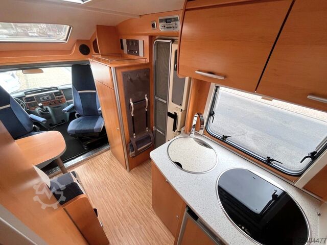 Halvintegreret autocamper HYMER/ERIBA Van 572 - Einzelbetten - Garage - Klima -