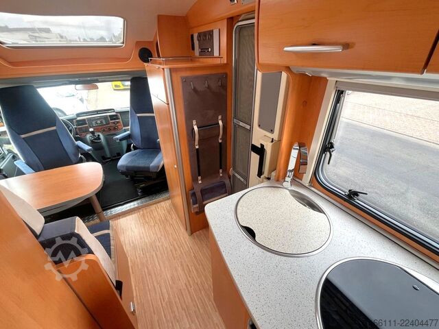 Halvintegreret autocamper HYMER/ERIBA Van 572 - Einzelbetten - Garage - Klima -