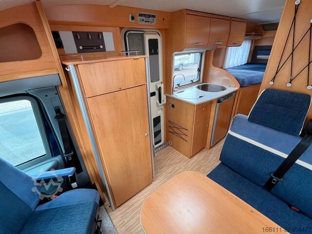 Halvintegreret autocamper HYMER/ERIBA Van 572 - Einzelbetten - Garage - Klima -